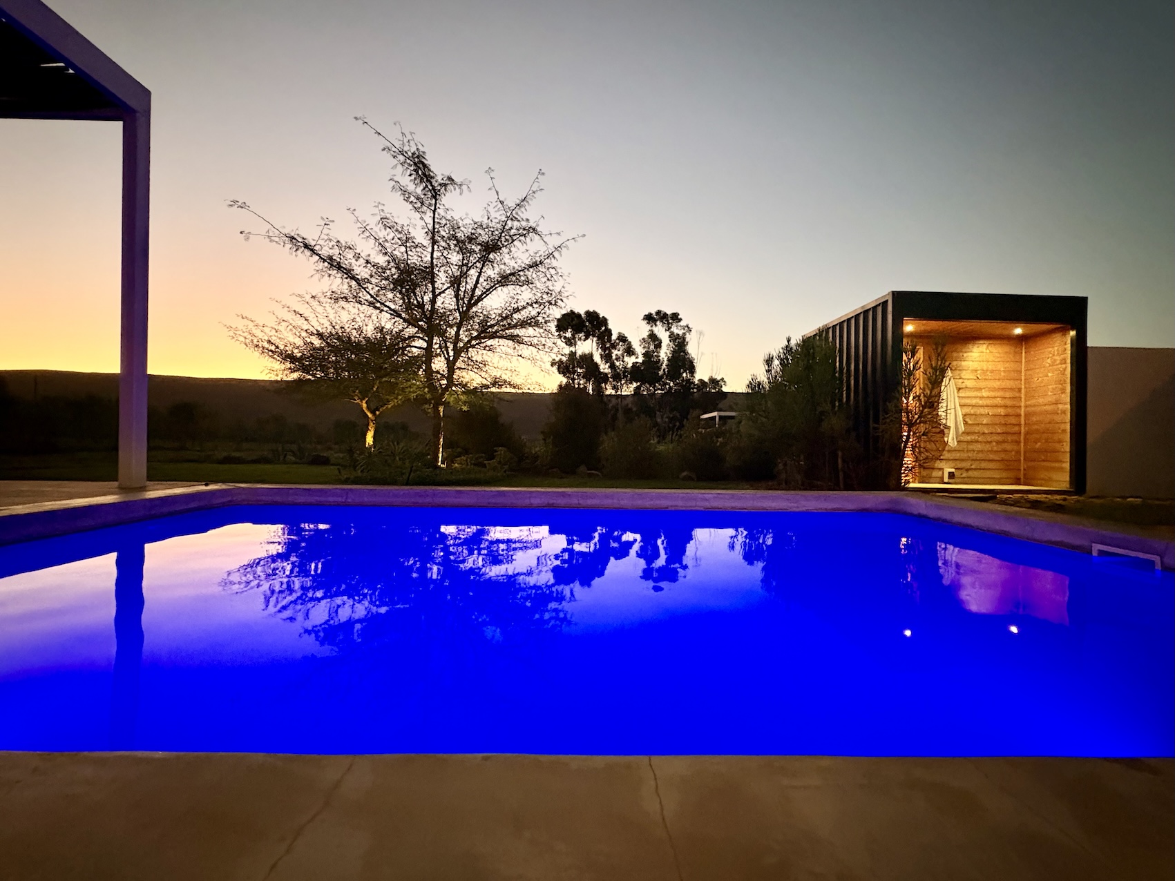 Little Swift sauna and pool
